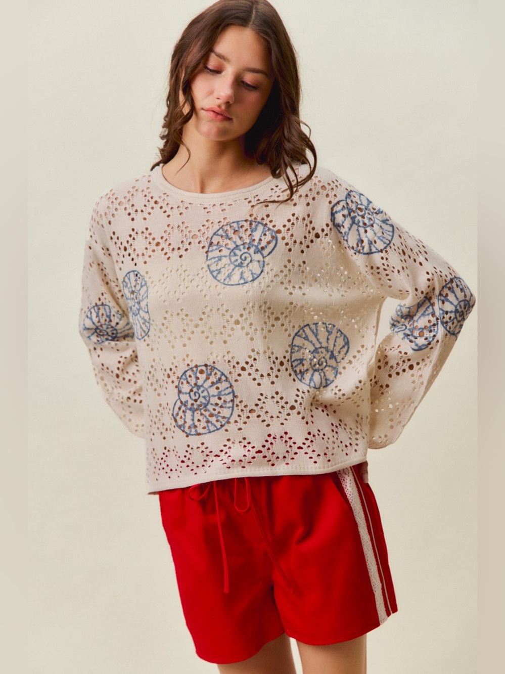 SO ME Seashell Lightweight Sweater Top